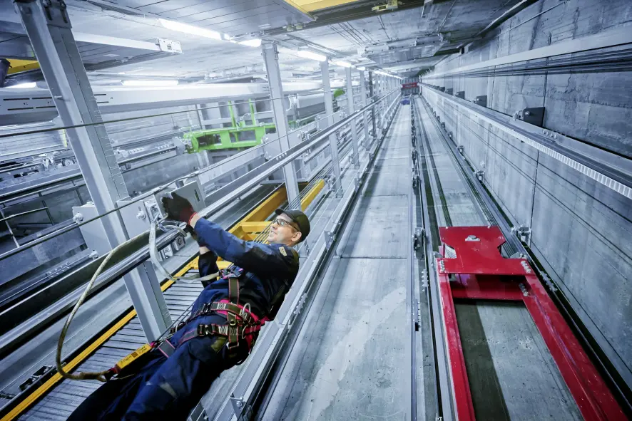 Karamanlı Asansör Bakımı